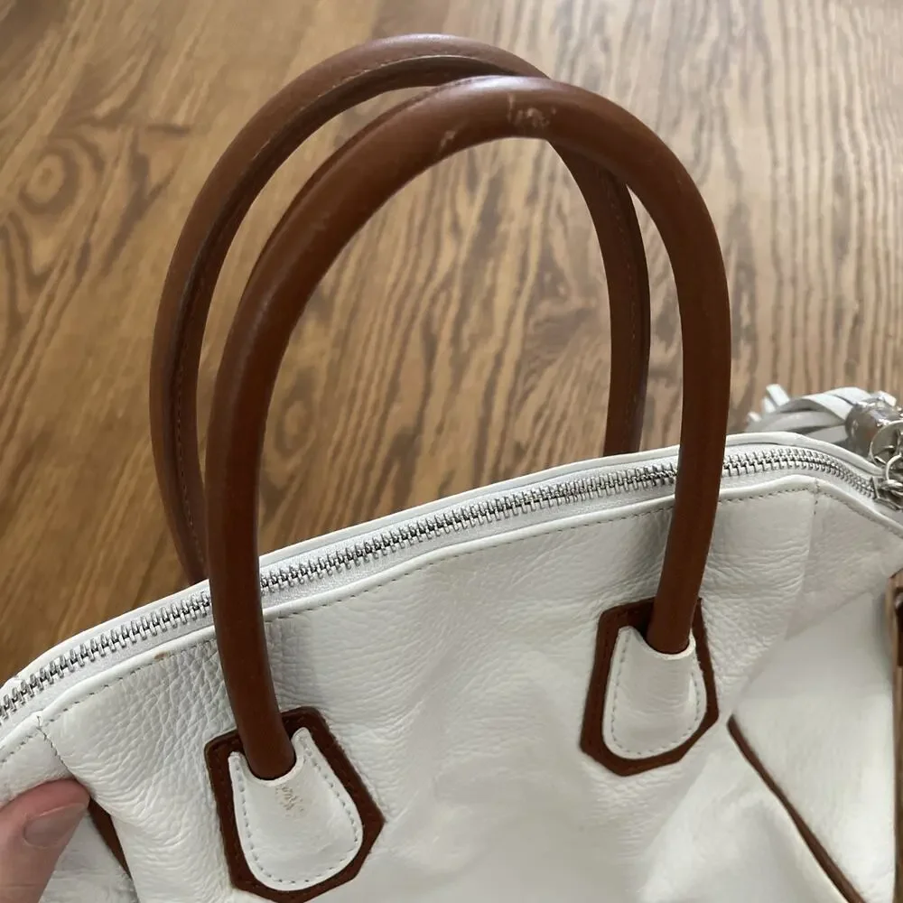 I Medici Firenze Pebbled Leather Purse Crossbody Handled White Brown Tassels